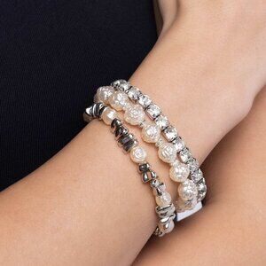 Fair Florals - White Bracelet